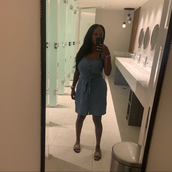 Button Down Denim Dress - Picture 4 of 5